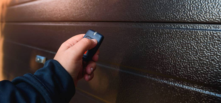 automatic door opener with remote control in West Puente Valley